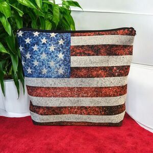 Lightweight American Flag Cosmetic Bag - Canvas Material Zipper Closure